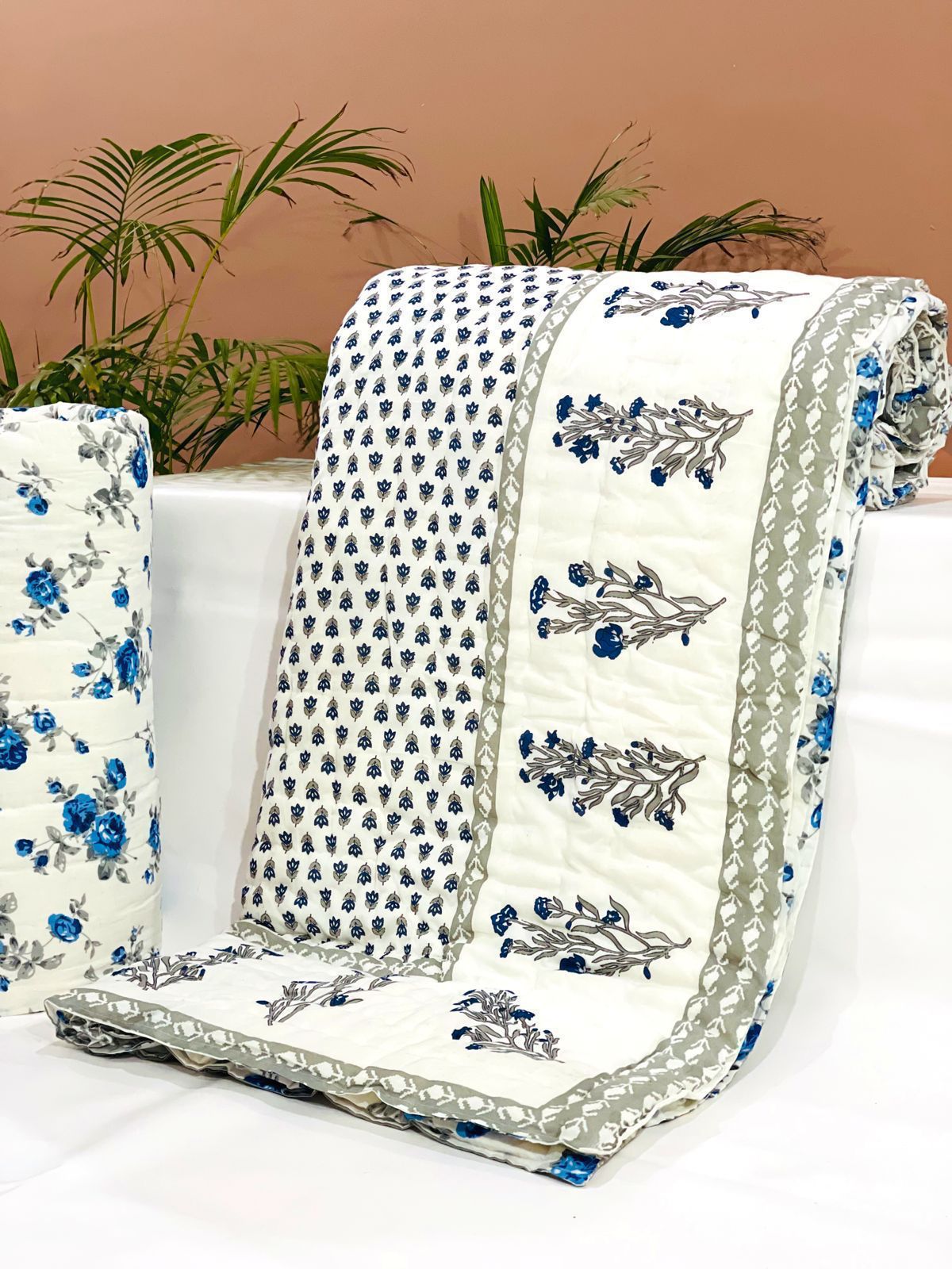 Pure mulmul cotton filled reversible double razai (90x108 inches)