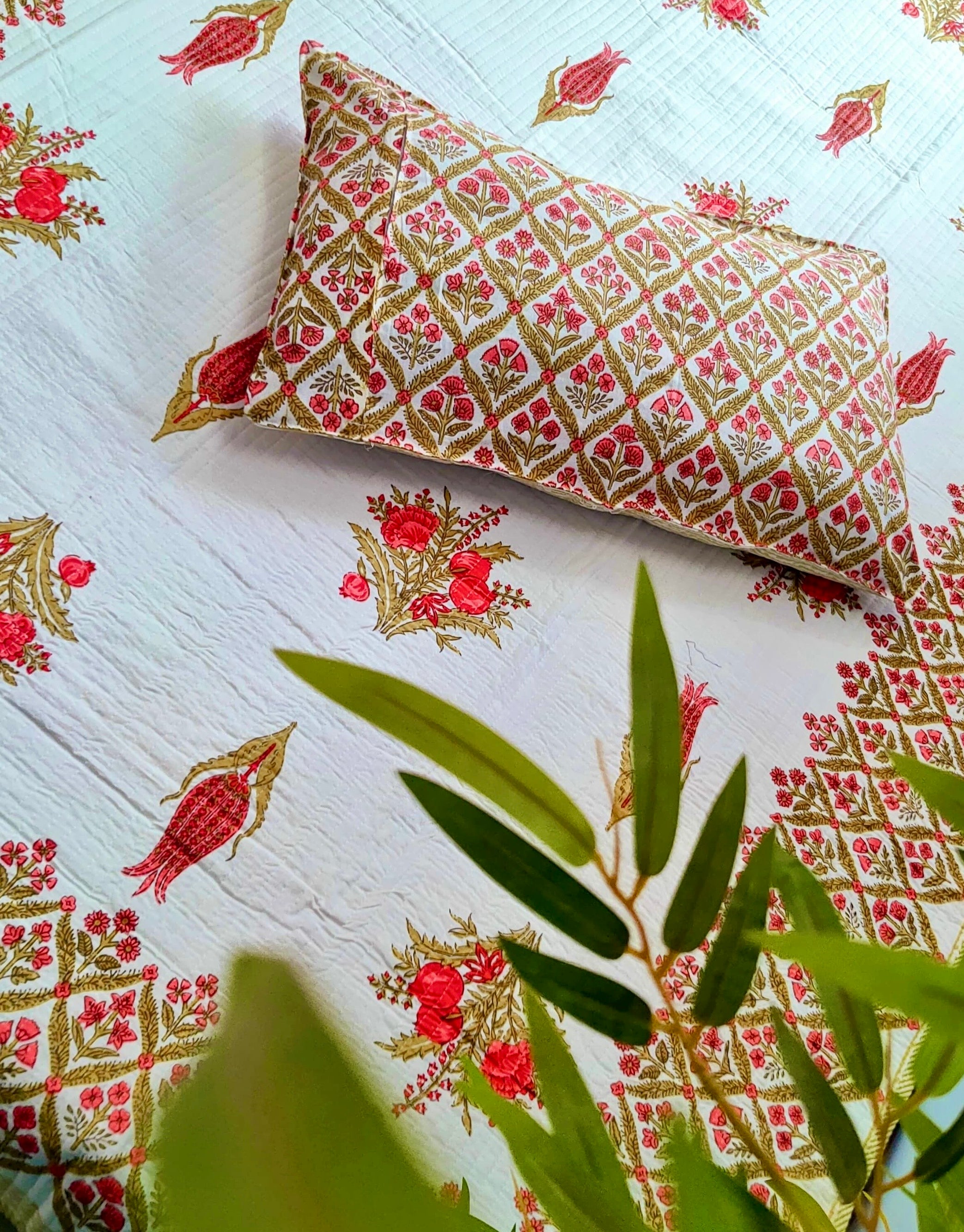 Pure cotton quilted single bedcovers with 1 quilted pillow cover (60x90 inches)
