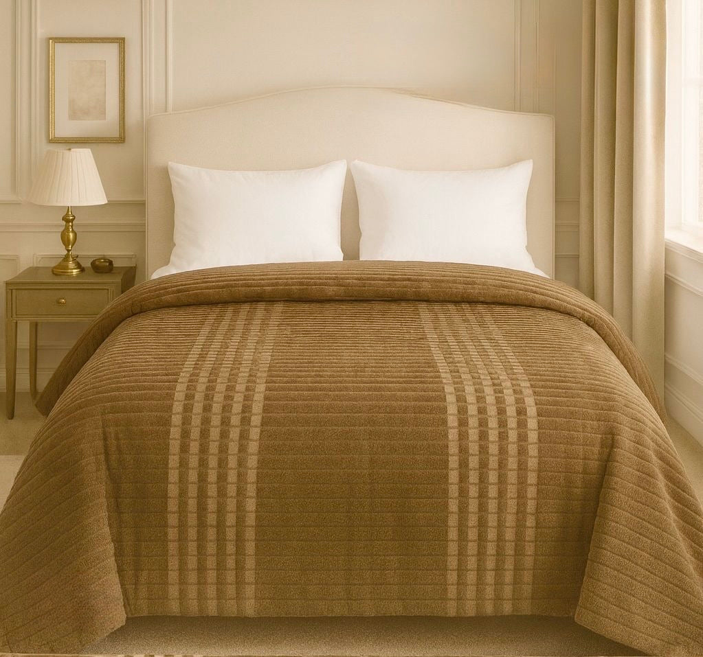 Solid flannel embossed warm king size quilt cover cum blanket