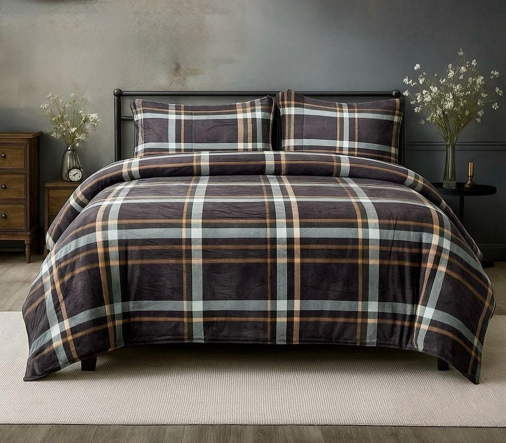 Warm winter super king size bedsheets with 2 pillow covers (108x108 inches)