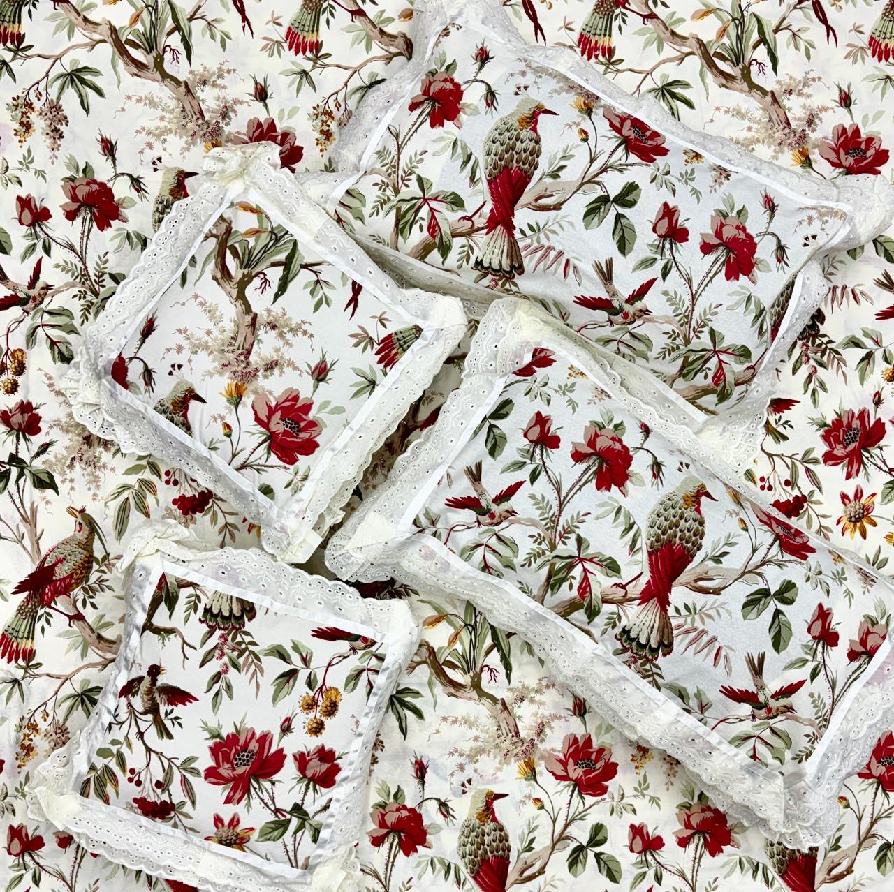 Pure cotton 5 piece bedding sets with 2 laced pillow covers and 2 laced cushion cover (108x108 inches)