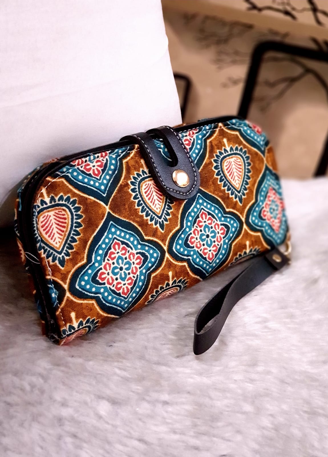 Hand block printed fabric womens multicoloured clutch (8x4 inches)