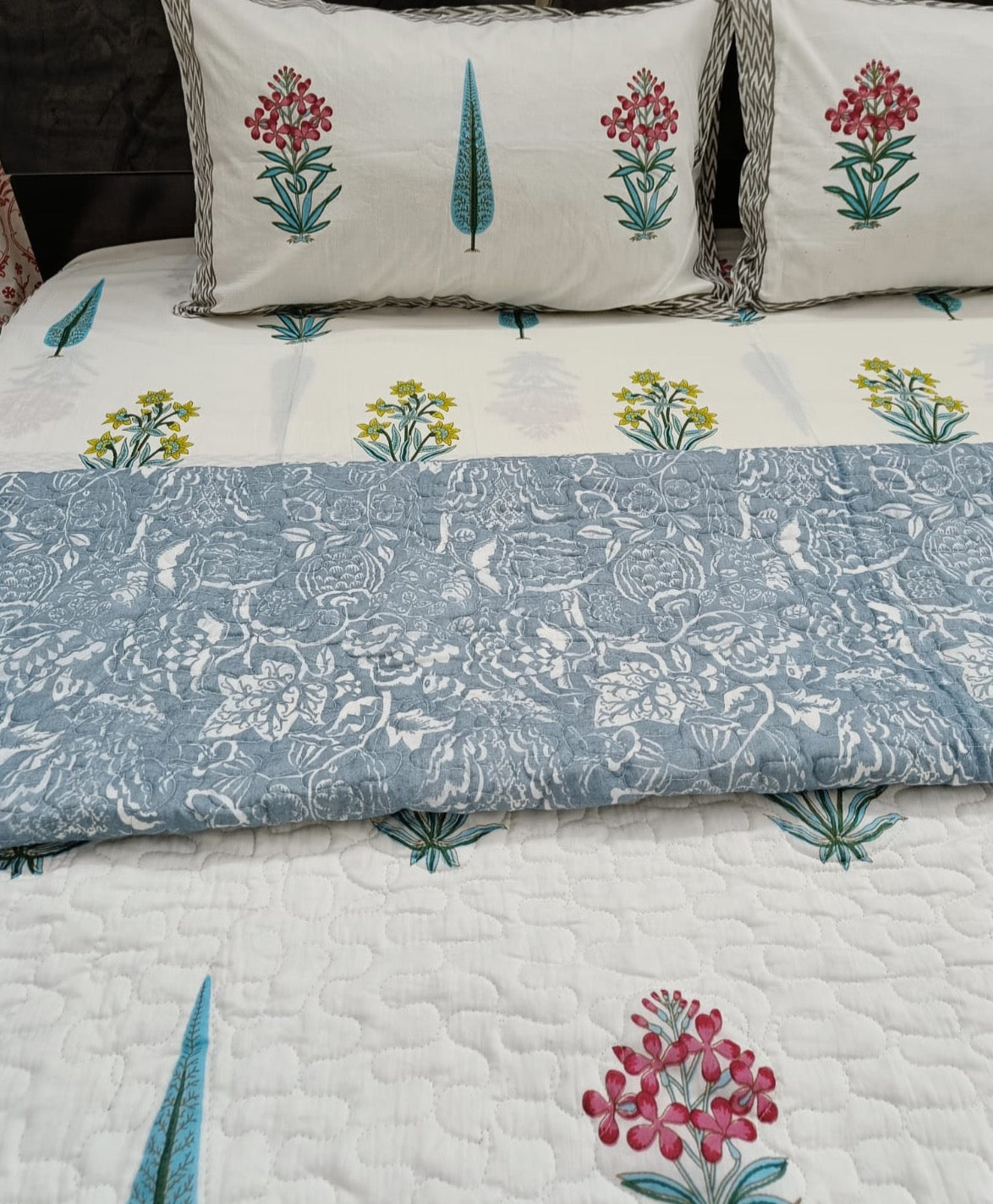 Premium traditional blockprinted king size razai combo (100x108 inches)